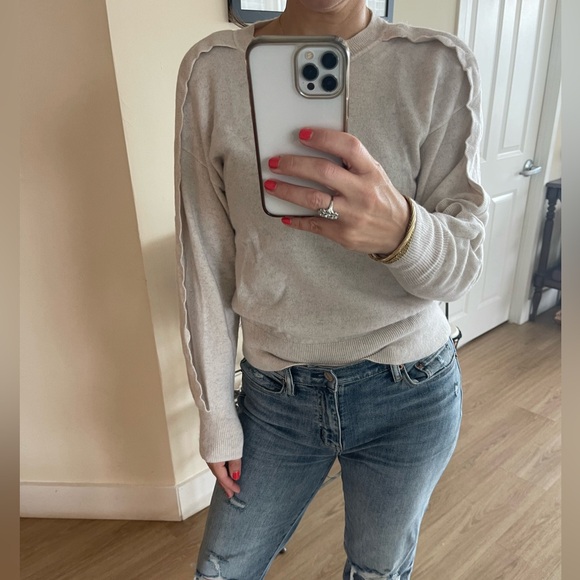 EUC Aqua Cashmere Cream Sweater with Scallop Ruffle Sleeves Size XS runs large - Picture 6 of 6